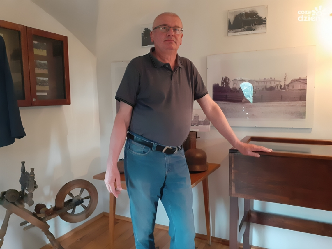 Tajemnice Krasnego i Bursztynowej Komnaty - Dariusz Załuski w rozmowie z Radiem Rekord. Tajemnice Krasnego i Bursztynowej Komnaty - Dariusz Załuski w rozmowie z Radiem Rekord.