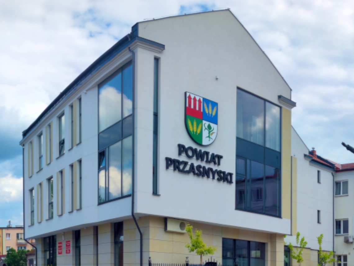 Termin składania ofert w konkursie ofert na zadania publiczne Powiatu Przasnyskiego w 2024 roku przedłużony