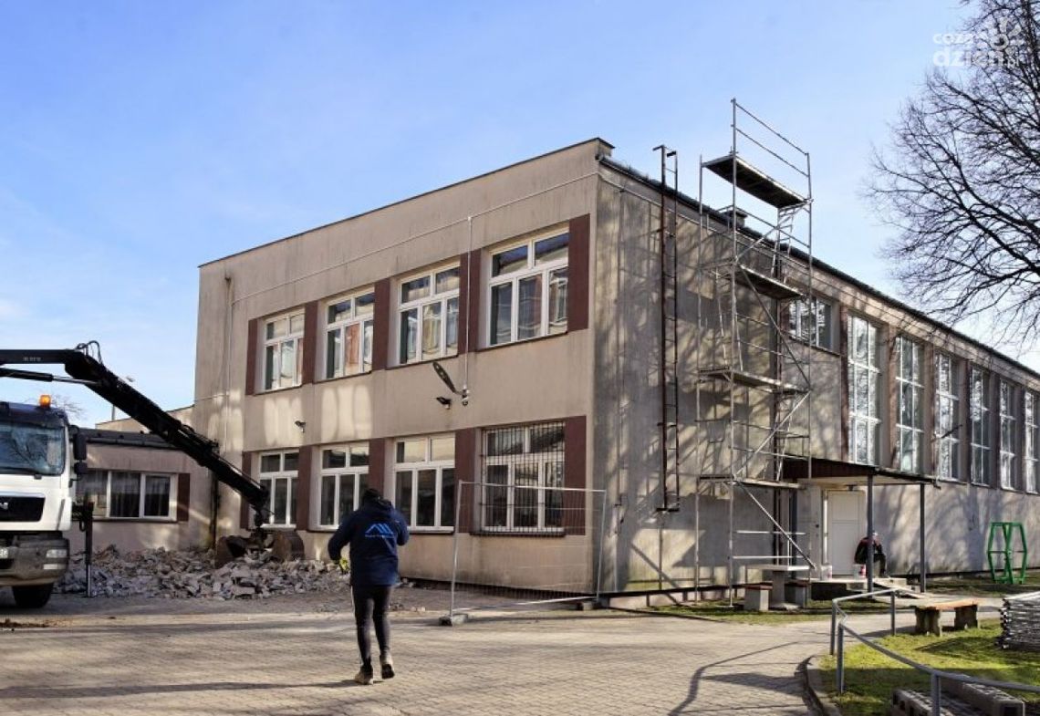 Termomodernizacja Szkoły Podstawowej nr 5 w Ciechanowie