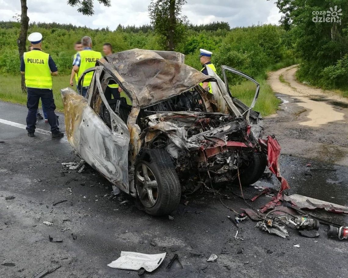 Tragedia pod Mławą, zginął 32-latek (zdjęcia)