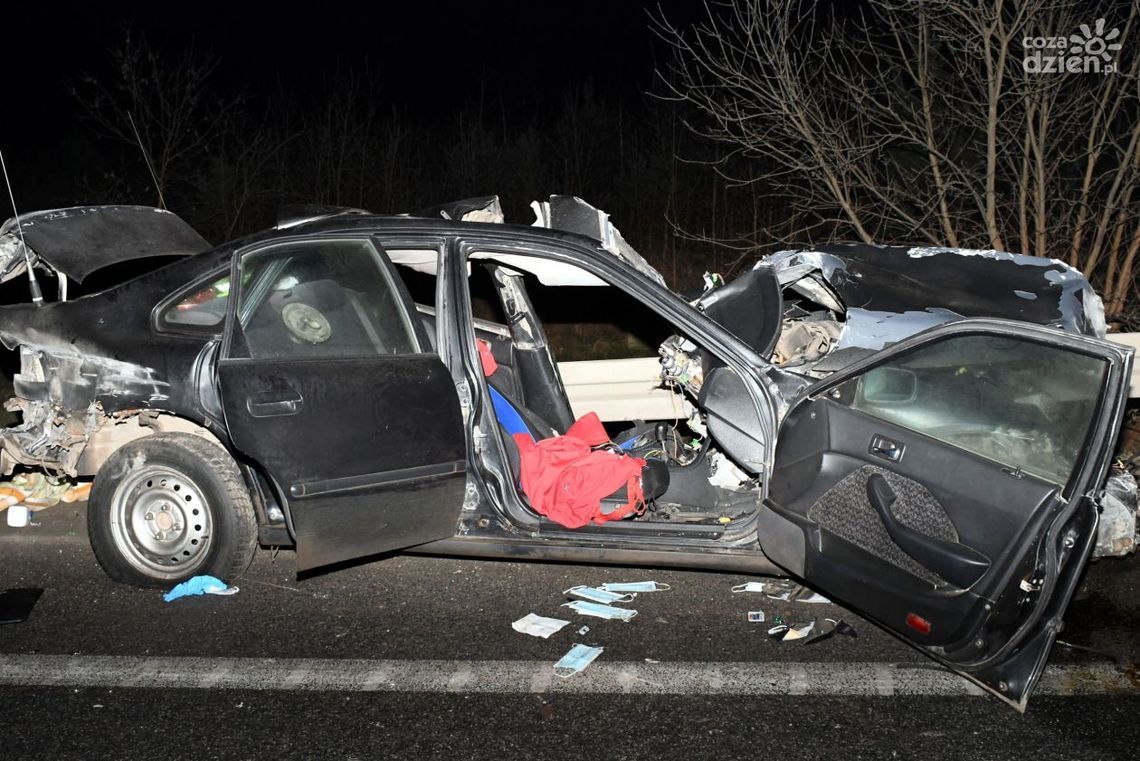 Tragiczny wypadek na mławskiej obwodnicy, ranny 24-letni kierowca zmarł w szpitalu Tragiczny wypadek na mławskiej obwodnicy, ranny 24-letni kierowca zmarł w szpitalu