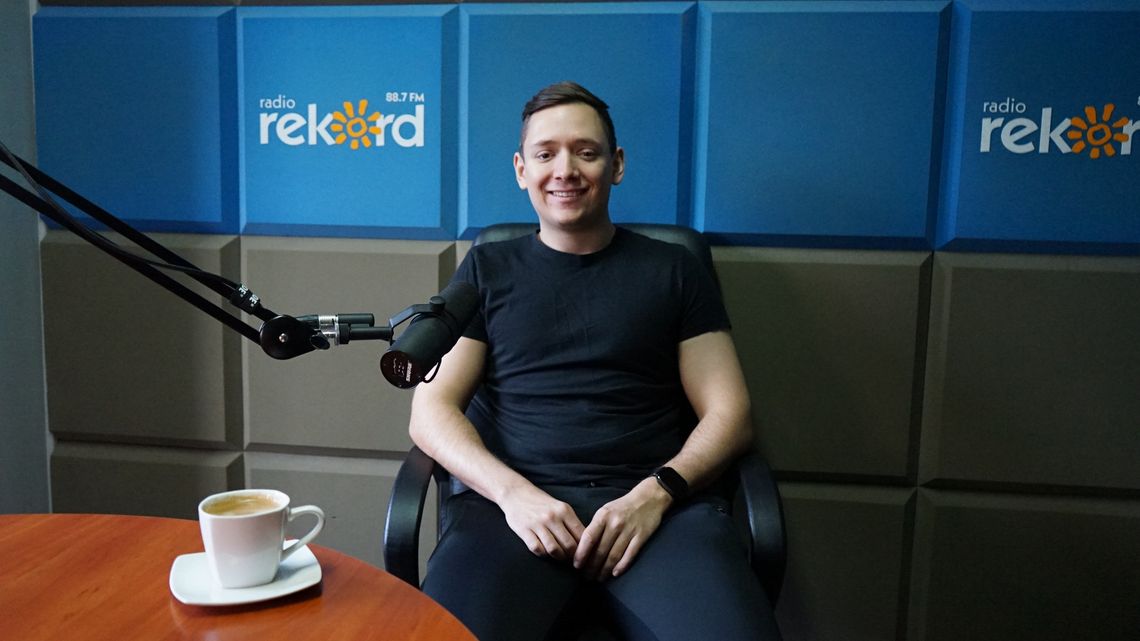 Trening personalny pod okiem fizjoterapeuty. Cezary Szczerkowski tłumaczy