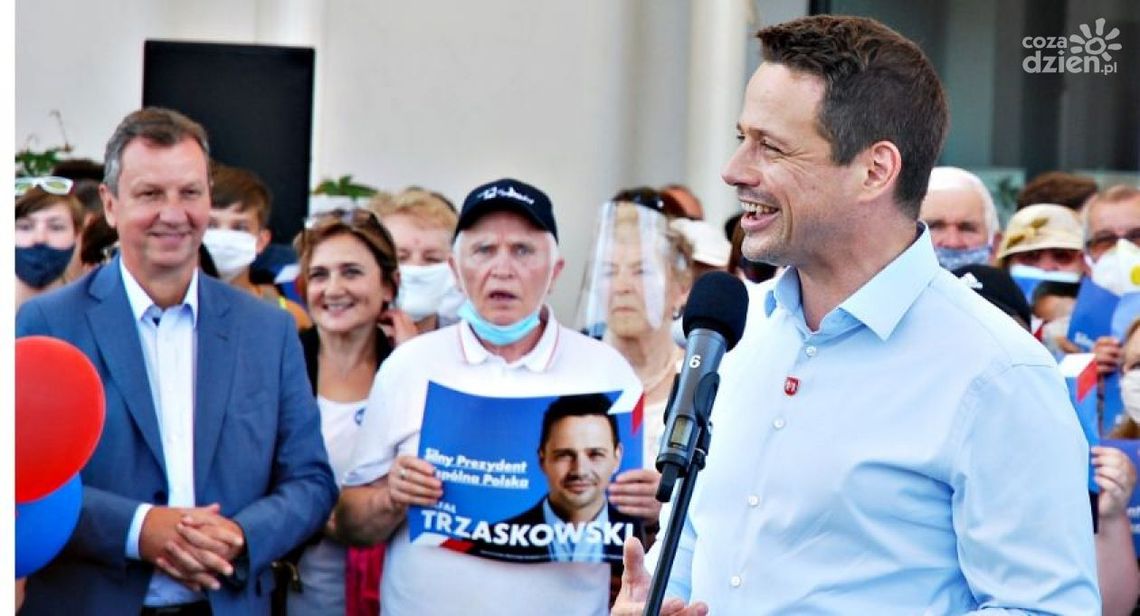 Trzaskowski w Płońsku: Nauczyciele bohaterami ostatnich miesięcy