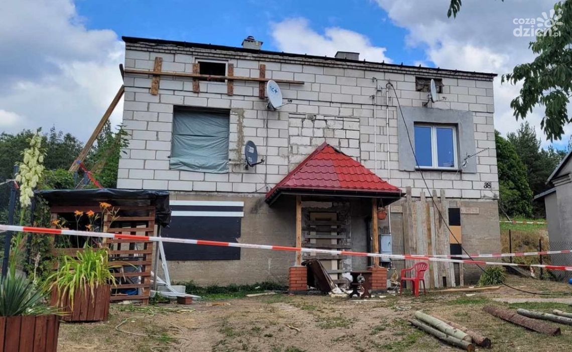 Ty też możesz pomóc. Siedmioosobowa rodzina straciła dach nad głową