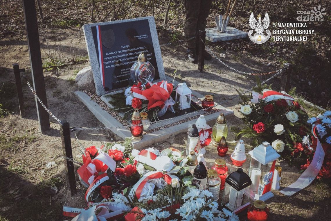 Uroczystości ku czci patrona 5MBOT ppor. „Roja” i jego podkomendnego.
