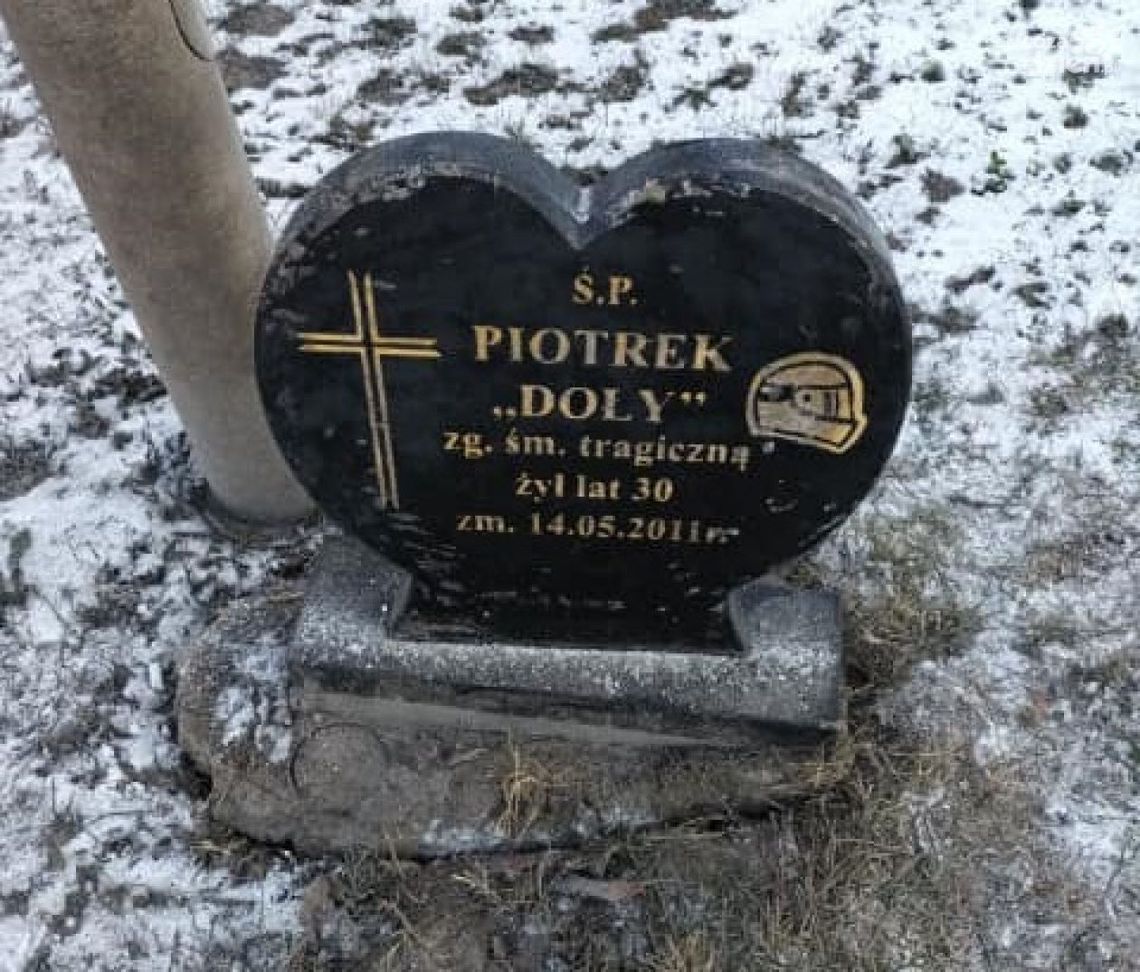 W Ciechanowie zdewastowano tablicę pamięci?!