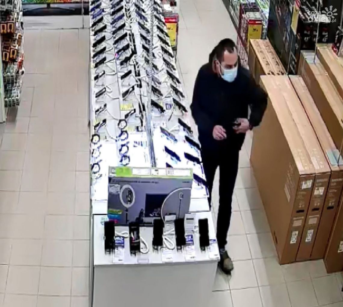 W ciechanowskiej galerii ukradł telefon za kilka tysięcy złotych, szuka go policja