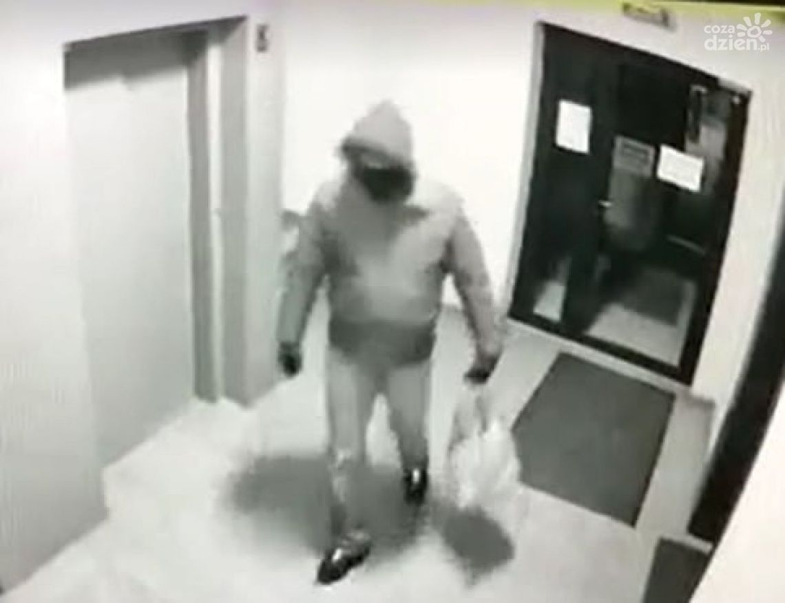 W Przasnyszu ukradł wózek i rower dziecięcy, szuka go policja