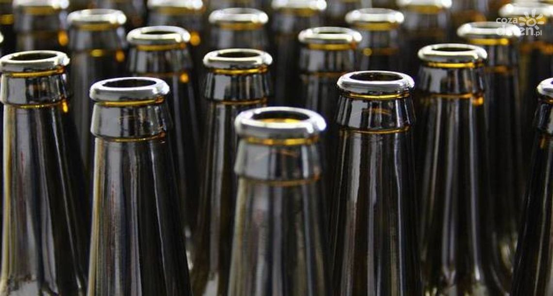 W sumie ukradł 46 butelek alkoholu. Został zamknięty w ... sklepie