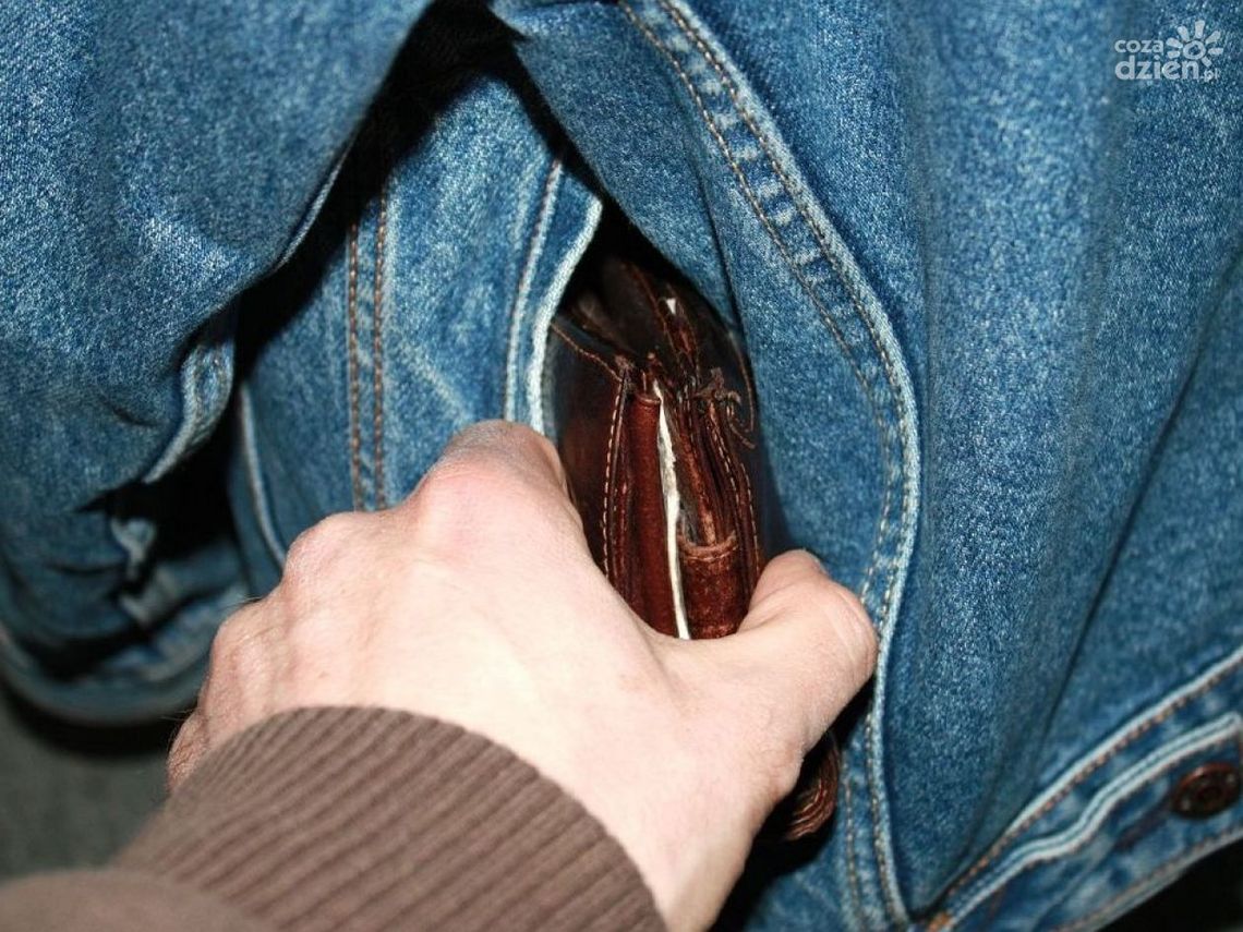 Weekendowe kradzieże kieszonkowe w Ciechanowie