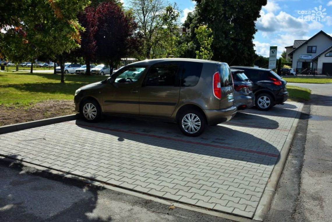 Więcej miejsc parkingowych na Reutta. Ratusz: To rekompensata za utracone miejsca na Szwanke
