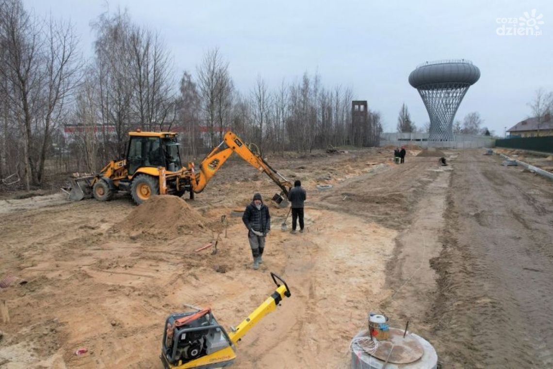 Wiosną do ciechanowskiego Torusa dojedziemy nową drogą Wiosną do ciechanowskiego Torusa dojedziemy nową drogą