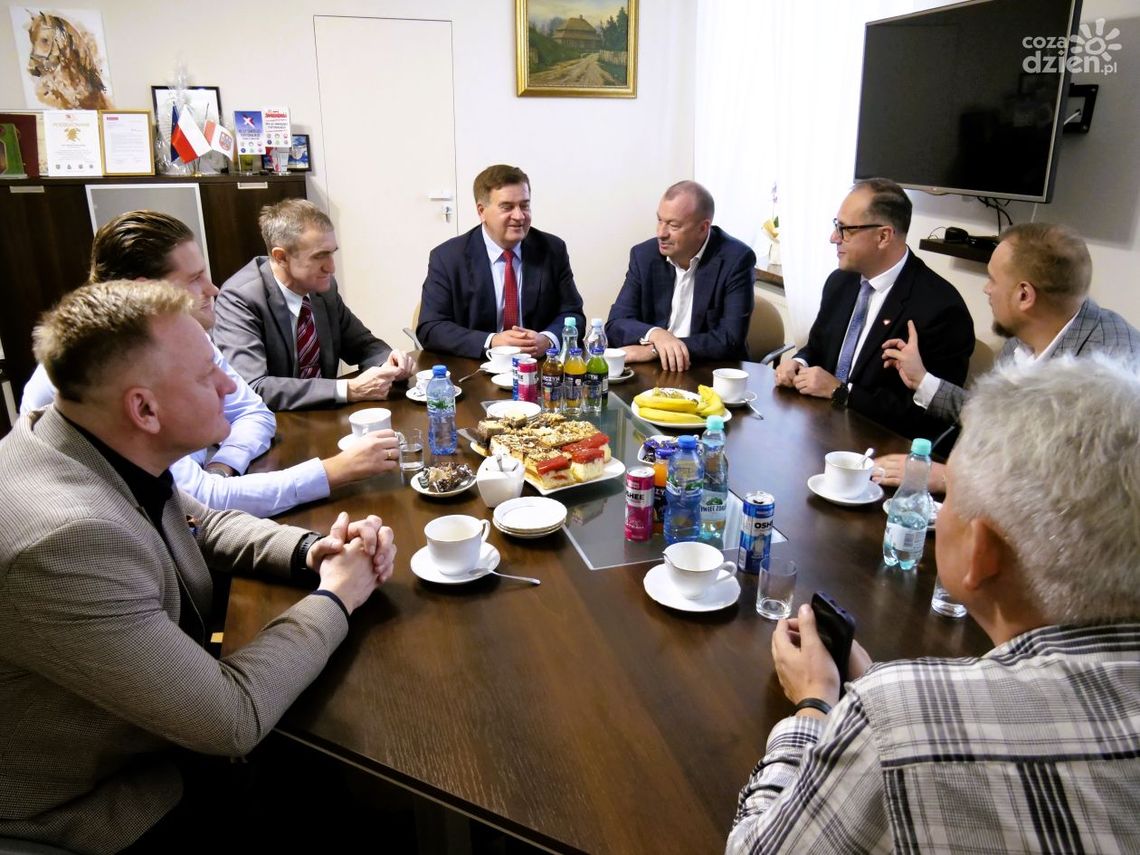 Wizyta wicemarszałka w Mławie - rozmowy o inwestycjach drogowych i rozwoju regionu