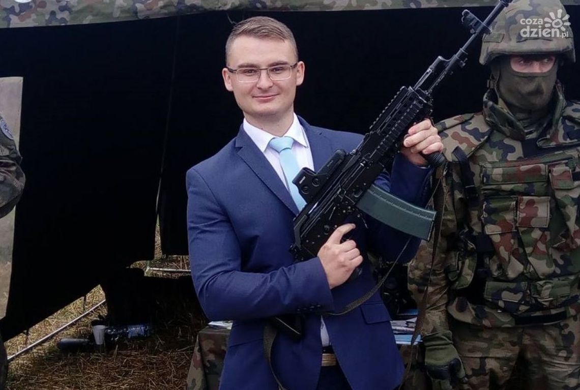 Wójt Jarosław Muchowski i jego trzy kobiety