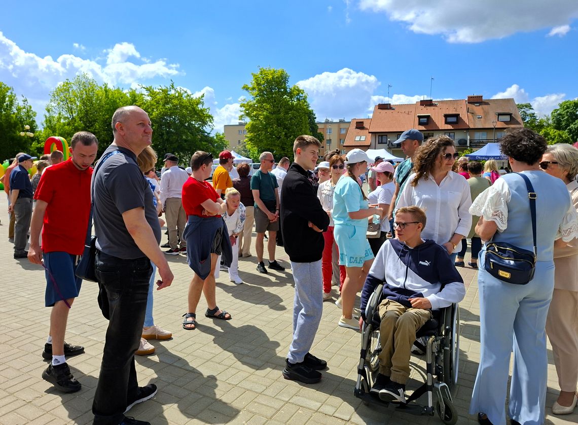 Wyjątkowy dzień w Ciechanowie. Igrzyska i piknik z „Mocą Małych Wielkich Zwycięstw” Wyjątkowy dzień w Ciechanowie. Igrzyska i piknik z „Mocą Małych Wielkich Zwycięstw”