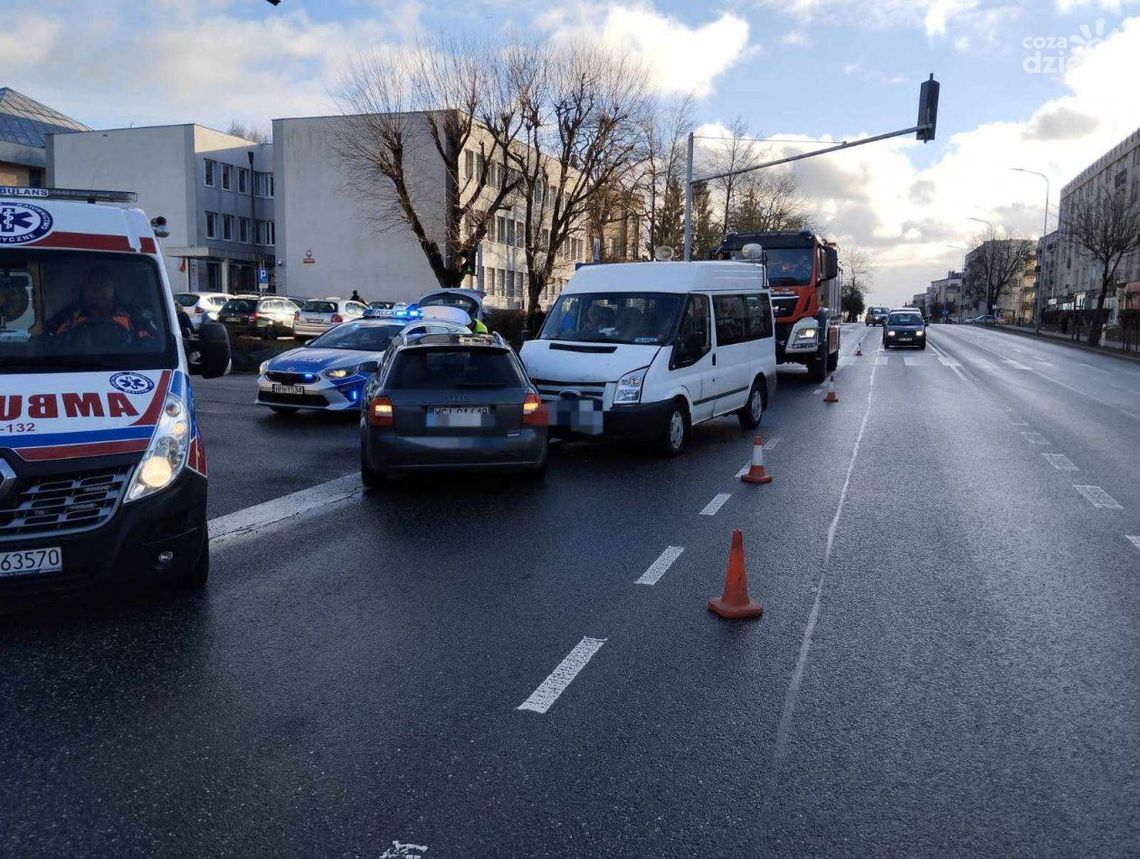 Wypadek drogowy na skrzyżowaniu w Ciechanowie Wypadek drogowy na skrzyżowaniu w Ciechanowie