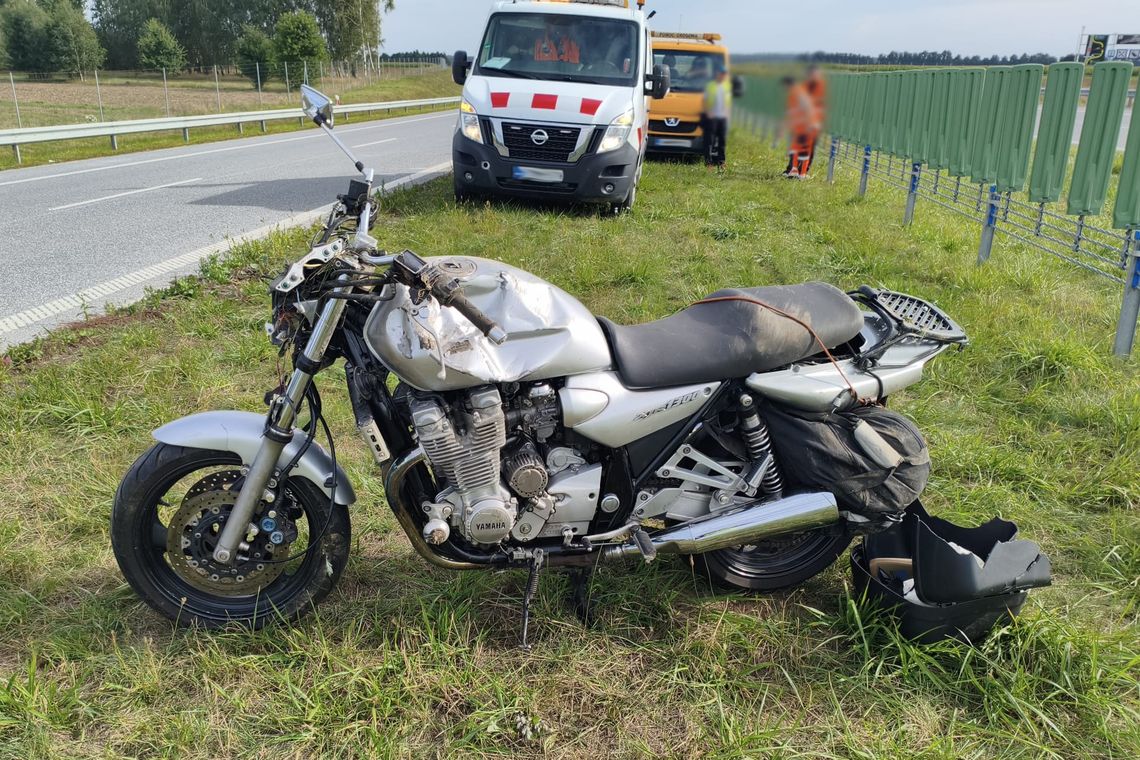 Wypadek na trasie S7 koło Dąbka. Ranny motocyklista trafił do szpitala