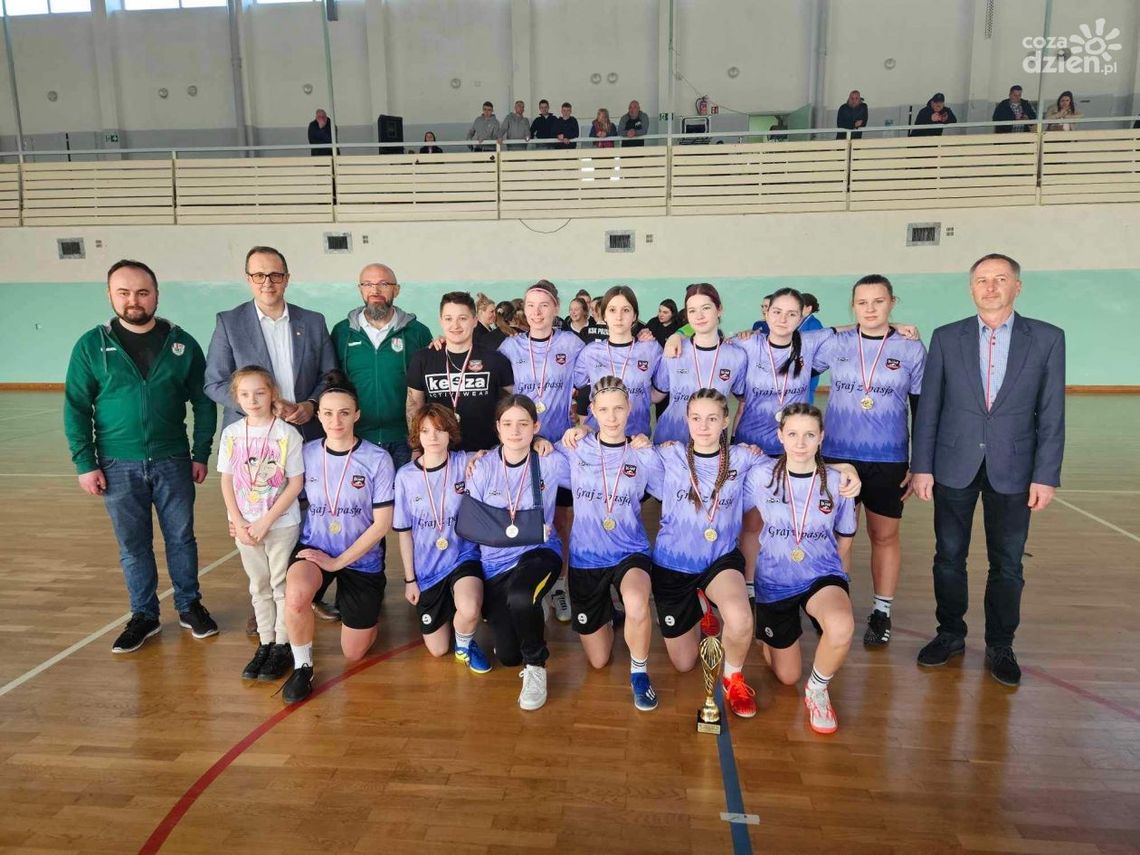 Zacięta walka do ostatniego gwizdka - wygrały panie z APN OLIMP LADIES Ciechanów