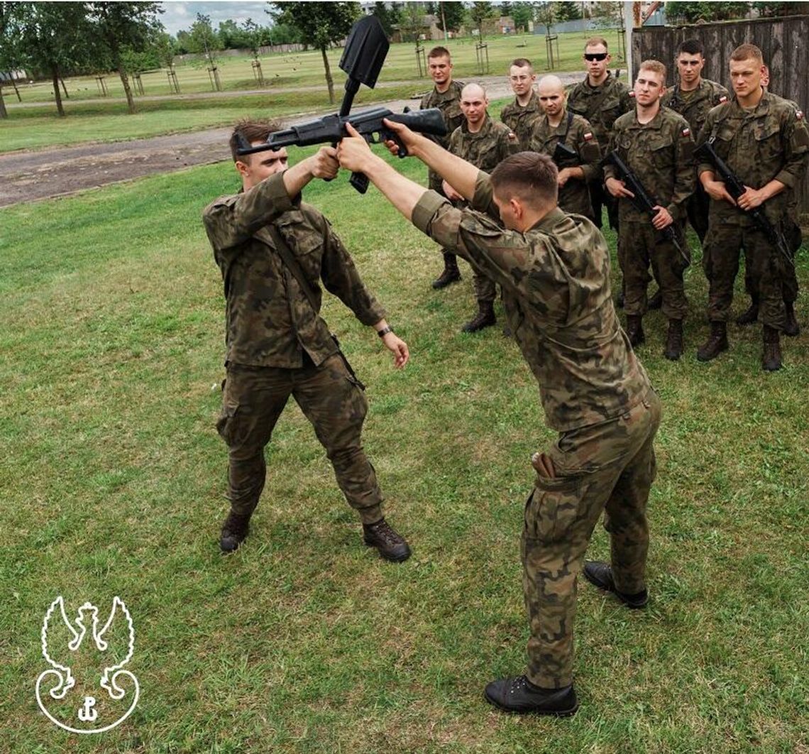 Zamiast plaży - poligon. 5 Mazowiecka Brygada Obrony Terytorialnej rusza z programem „Wakacje z WOT” 10883