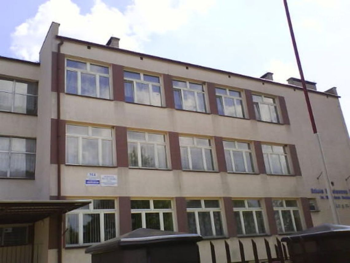 Zdalna edukacja. Wsparcie dla 26 szkół z subregionu ciechanowskiego