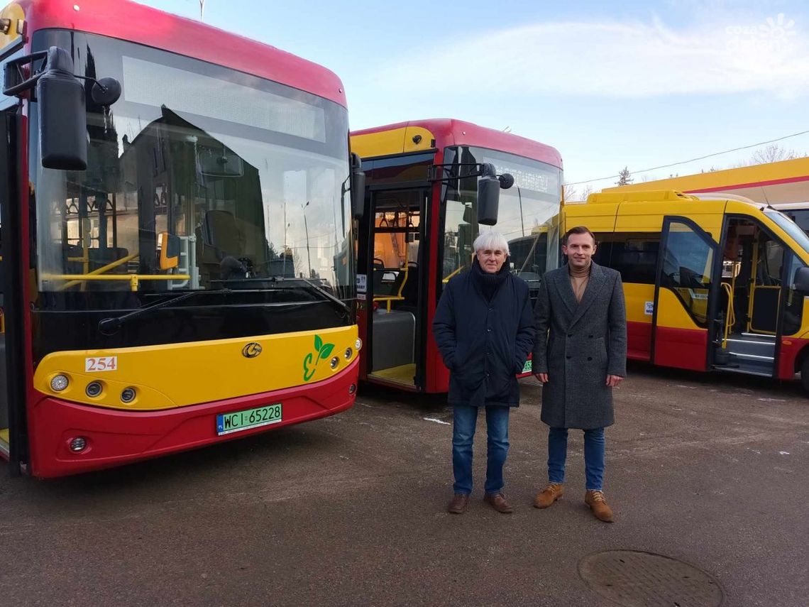 [Zdjęcia] Flota ZKM Ciechanów została powiększona o nowe autobusy 