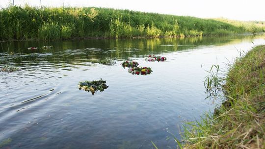 Wianki popłynęły Łydynią