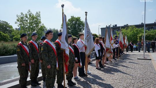 Szkoła Techniczna BZDZ już ze sztandarem