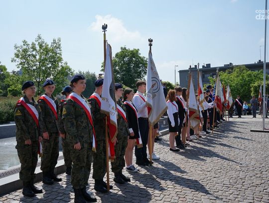 Szkoła Techniczna BZDZ już ze sztandarem