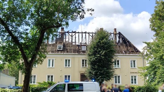 Po pożarze bloku w Ciechanowie