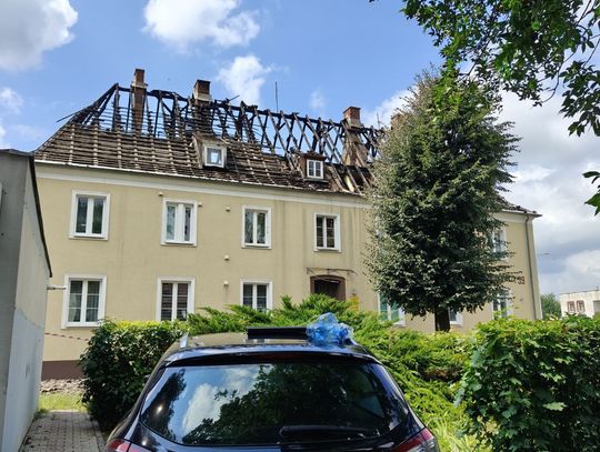 Po pożarze bloku w Ciechanowie