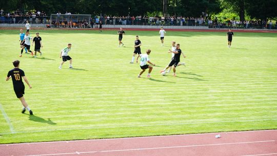 Fani oblegli Quebonafide