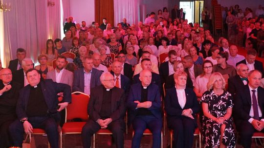 Uroczysta gala z okazji 10-lecia Szpitala Powiatowego Gajda-Med w Pułtusku i otrzymania tytułu profesora jego prezesa