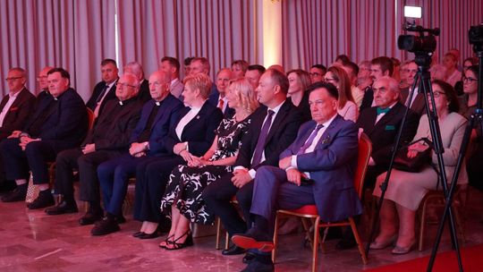 Uroczysta gala z okazji 10-lecia Szpitala Powiatowego Gajda-Med w Pułtusku i otrzymania tytułu profesora jego prezesa