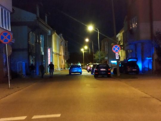 Mężczyzna (nieoficjalnie) został postrzelony od tyłu