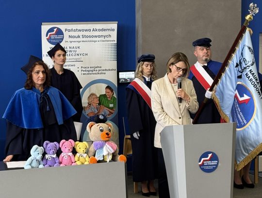 Uroczystość wręczenia dyplomów absolwentom Wydziału Nauk o Zdrowiu i Nauk Społecznych