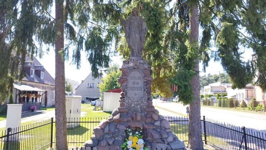 Figurka pamiętająca czasy księżnej Czartoryskiej