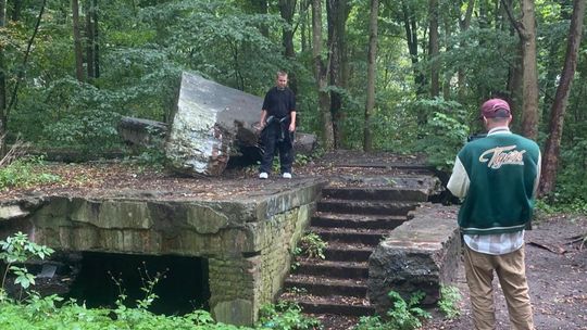 Młodzież tworzy rapowy klip od podstaw