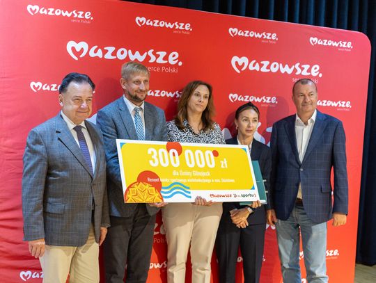 Beneficjenci z czekami na wsparcie działalności