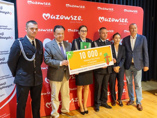 Beneficjenci z czekami na wsparcie działalności