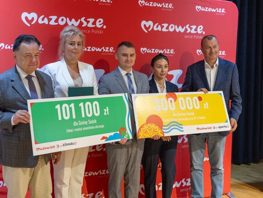 Beneficjenci z czekami na wsparcie działalności