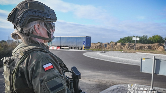 Żołnierze 5 Mazowieckiej Brygady Obrony Terytorialnej podczas ćwiczeń "Ognista Burza-25" na Mazowszu.