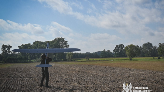 Żołnierze 5 Mazowieckiej Brygady Obrony Terytorialnej podczas ćwiczeń "Ognista Burza-25" na Mazowszu.