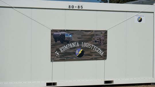 Zdjęcia z otwarcia zakwaterowania przejściowego 1 batalionu łączności w Ciechanowie 