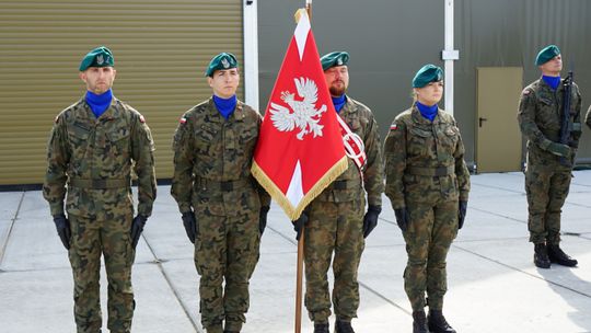 Zdjęcia z otwarcia zakwaterowania przejściowego 1 batalionu łączności w Ciechanowie 