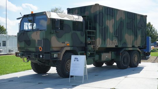 Uroczystość w 1 batalionie łączności w Ciechanowie