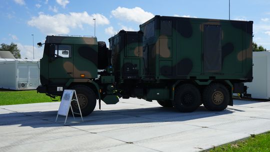 Uroczystość w 1 batalionie łączności w Ciechanowie