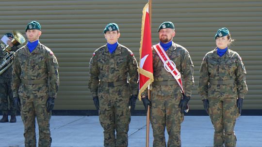 Uroczystość w 1 batalionie łączności w Ciechanowie