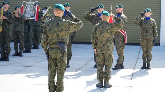 Uroczystość w 1 batalionie łączności w Ciechanowie