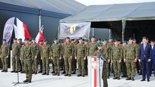 Uroczystość w 1 batalionie łączności w Ciechanowie