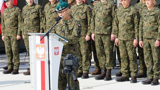 Uroczystość w 1 batalionie łączności w Ciechanowie